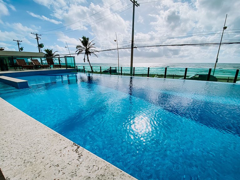 SEA VIEW, Infinity Pool, Foot in the Sand