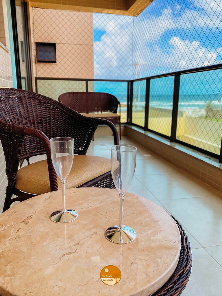 V105 - SEA VIEW, Infinity Pool, Foot in the Sand