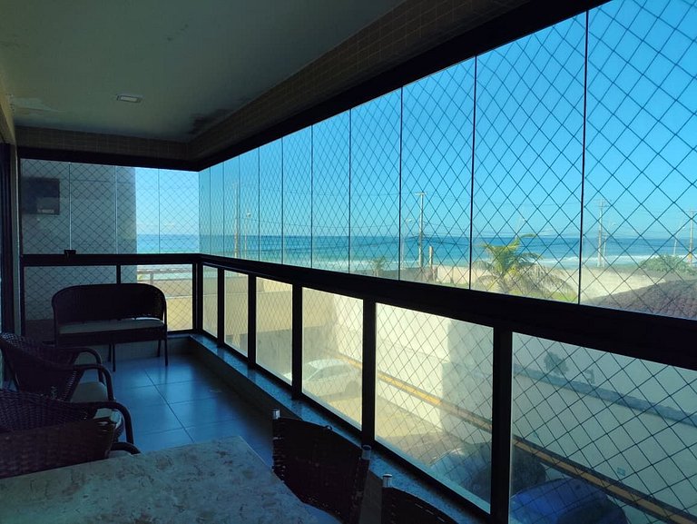 V105 - SEA VIEW, Infinity Pool, Foot in the Sand