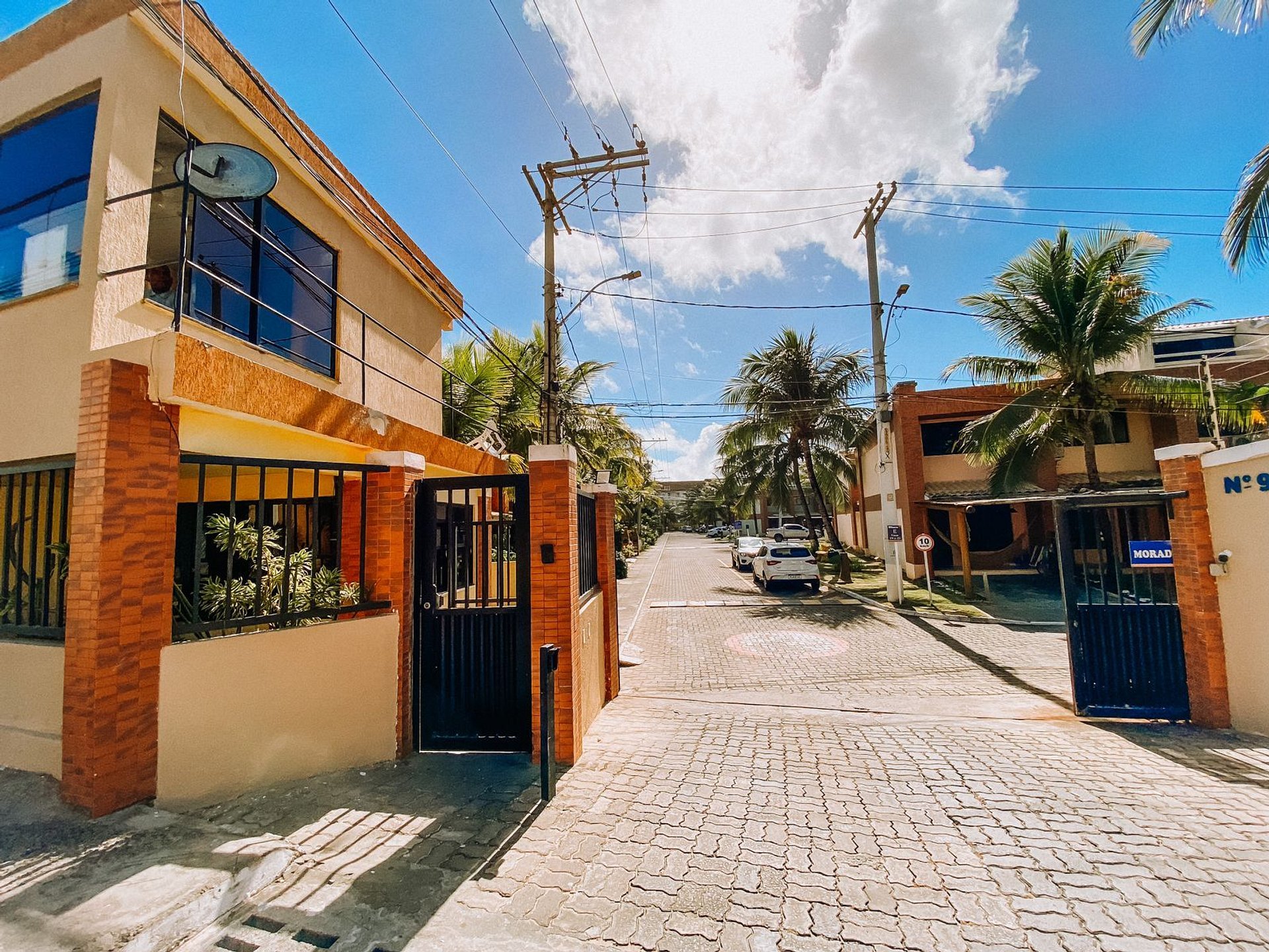 Fachada do condomínio Estrela do Mar, Stella Maris, Salvador